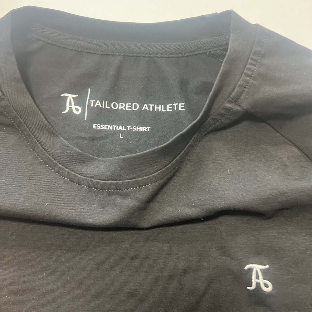 NWT Tailored Athlete Essential T-Shirt in Black Large - Picture 4 of 8